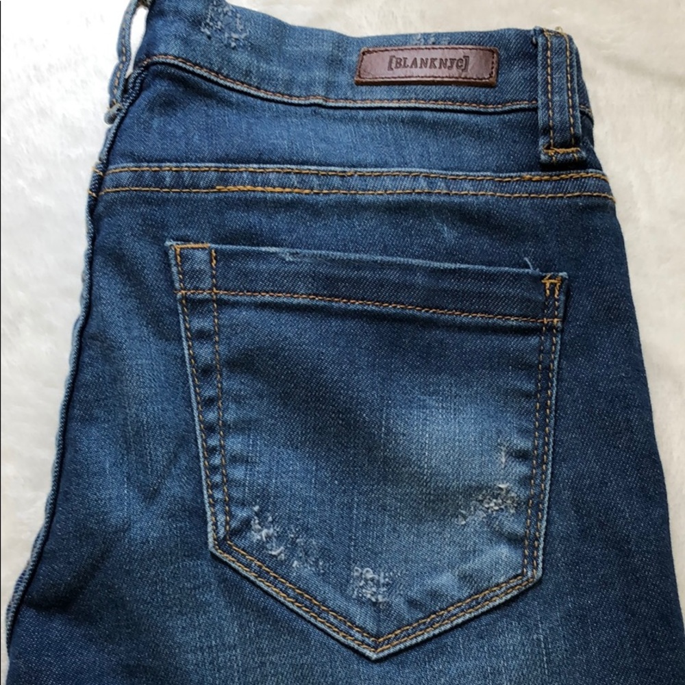 SALE-Blank NYC distressed ankle jeans w zipper detail